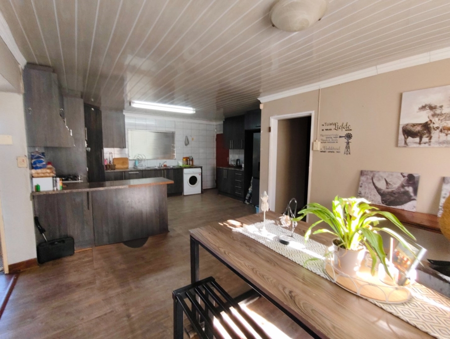 To Let 3 Bedroom Property for Rent in Uitsig Free State